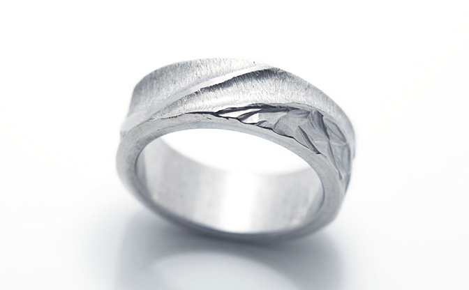 SORA(ソラ)の結婚指輪、「海」がテーマのオリジナルデザイン（アルミサンプル）