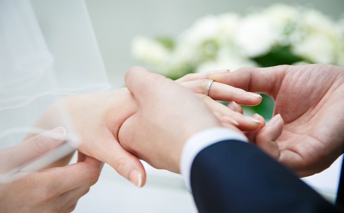 【素材選びが大事！】金属アレルギーにならないための結婚指輪・婚約指輪選び