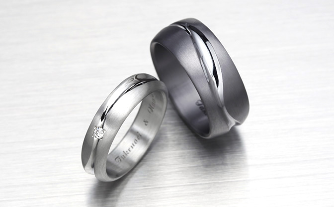 プラチナとタンタルの結婚指輪