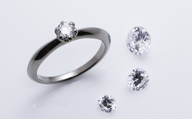 婚約指輪のダイヤモンド】失敗しない“大きさ”の選び方 | 結婚指輪の