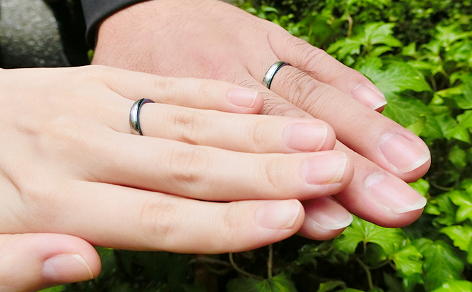 SORA(ソラ)の結婚指輪 「DOME(ドーム)」の着用写真