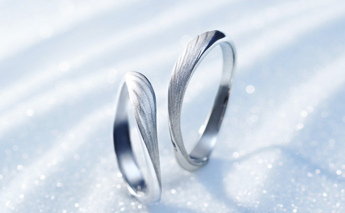 和風の結婚指輪（雪）