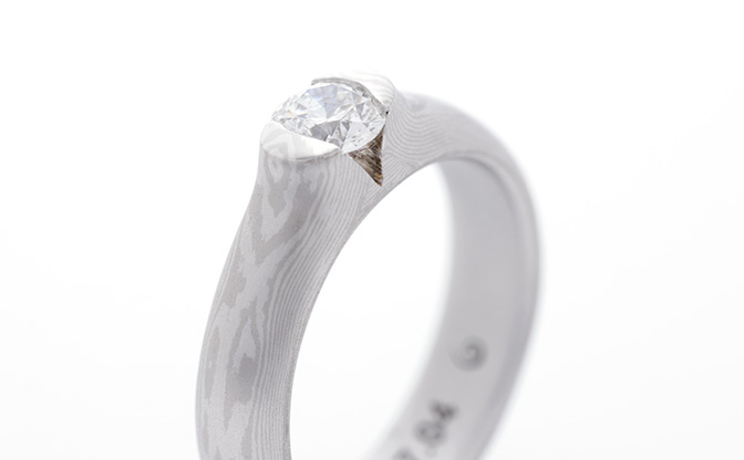 プラチナの婚約指輪