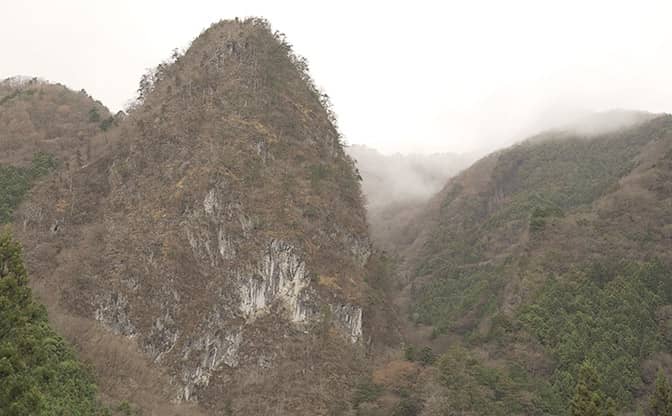 稲村岩