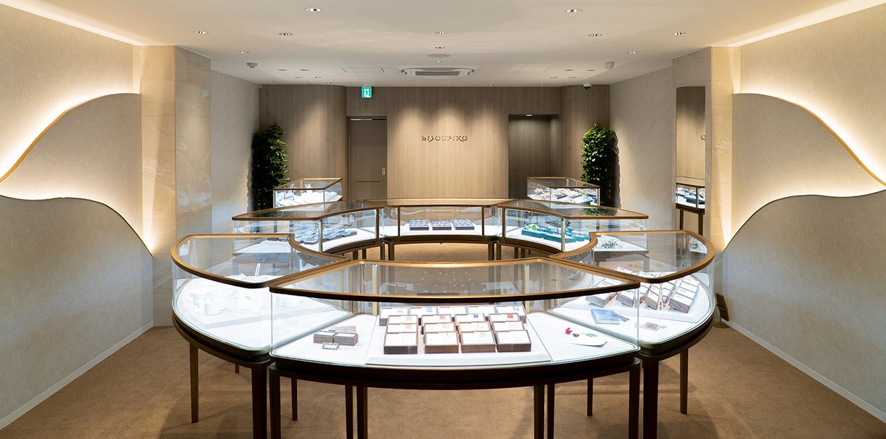 ビジュピコ姫路店（SORA結婚指輪・婚約指輪取扱店）