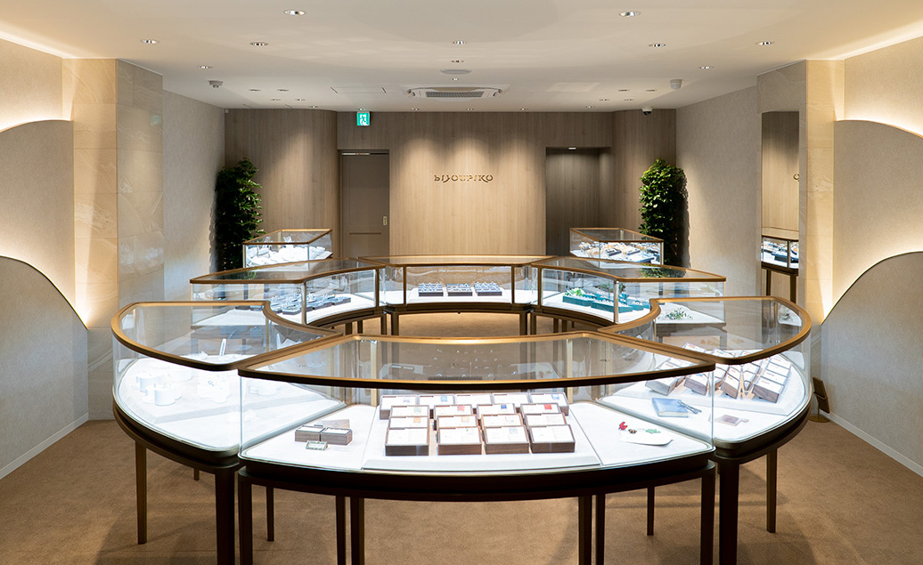 ビジュピコ姫路店（SORA結婚指輪・婚約指輪取扱店）
