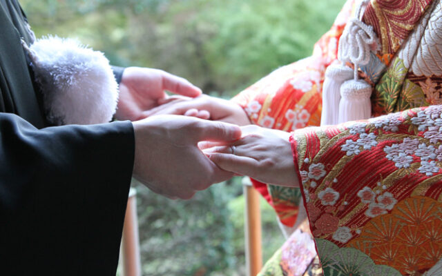 プロポーズ男性必読！婚約指輪を渡す前に考えるべき3つのこと_02