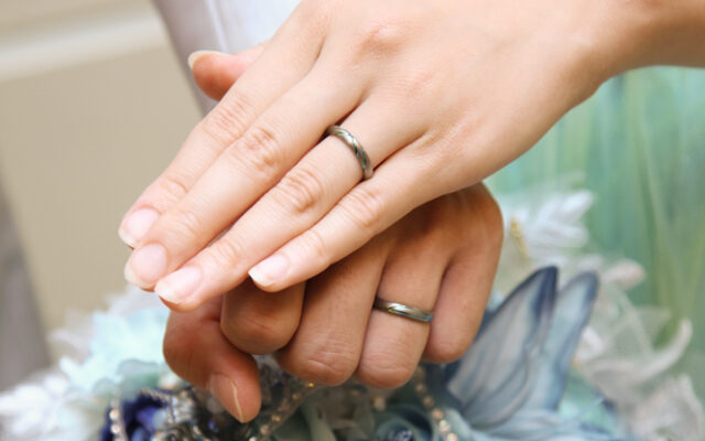 結婚指輪の費用相場は？安い？20代30代の予算とSORAの結婚指輪についても解説_結婚指輪_ジルコニウム_03