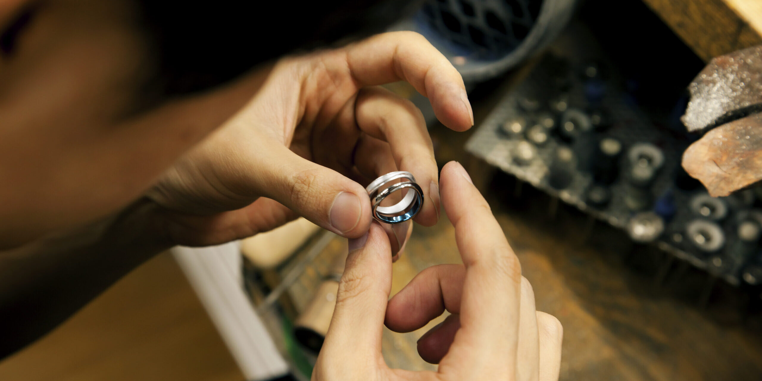 鋳造と鍛造の違いは？結婚指輪にはどっちがおすすめ？