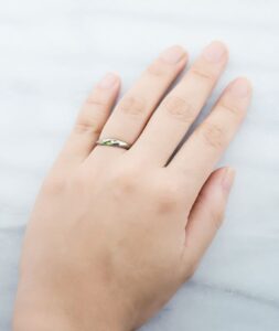 結婚指輪_カラ_着用