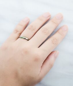 結婚指輪_カラ_着用