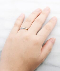 結婚指輪_クレール_着用