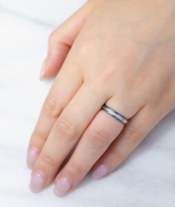 結婚指輪_ドーム_着用