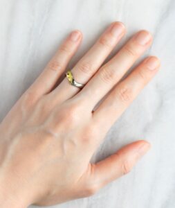 結婚指輪_フォーリア_着用
