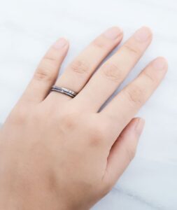 結婚指輪_ホライズン_着用