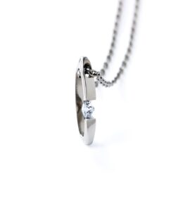 婚約ネックレス_ルク_側面