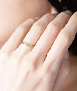 結婚指輪_ルチア_着用