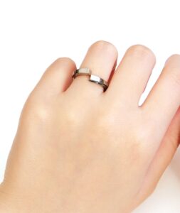 結婚指輪_レムニスケート_着用