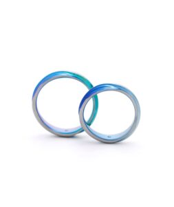 結婚指輪_泉水_側面