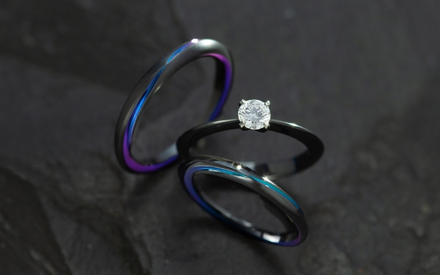黒い結婚指輪&婚約指輪】4つの質感から選ぶブラックリング | 結婚指輪