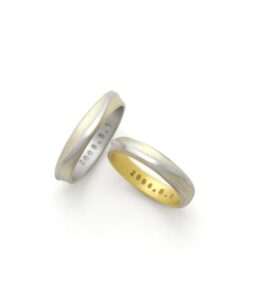 結婚指輪_砂紋_斜め