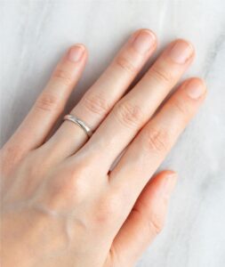 結婚指輪_銀雪_着用