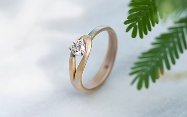 【婚約指輪の選び方】黄金比！デザインに合うダイヤモンドの"大きさ"_婚約指輪_ゴールド_15