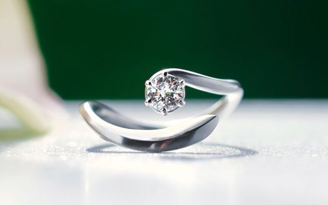 【婚約指輪の選び方】黄金比！デザインに合うダイヤモンドの"大きさ"_婚約指輪_プラチナ_16