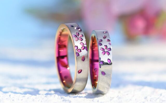 サムシングブルーとは？由来や意味から指輪や花など結婚式への取り入れ方も紹介_結婚指輪_ジルコニウム