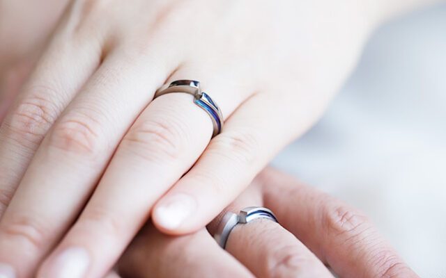 結婚指輪は誰が払うの？支払いのパターンや選ばれる割合を紹介_結婚指輪_ジルコニウム_04