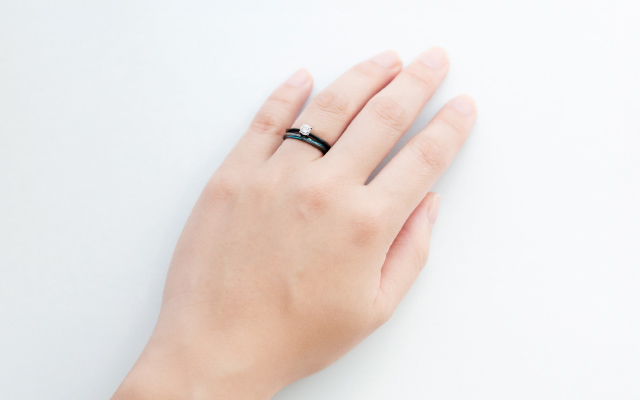 婚約指輪と結婚指輪のおすすめセットリング8選_結婚指輪_婚約指輪_ジルコニウム_28