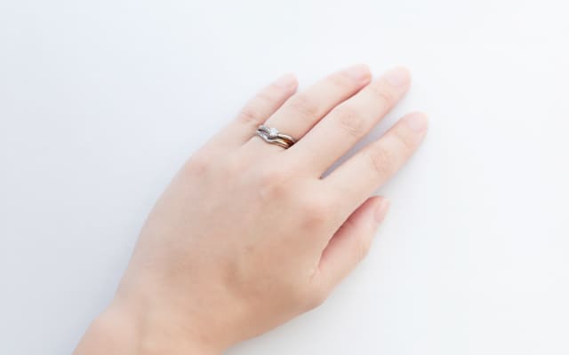 婚約指輪と結婚指輪のおすすめセットリング8選_結婚指輪_婚約指輪_ジルコニウム_21
