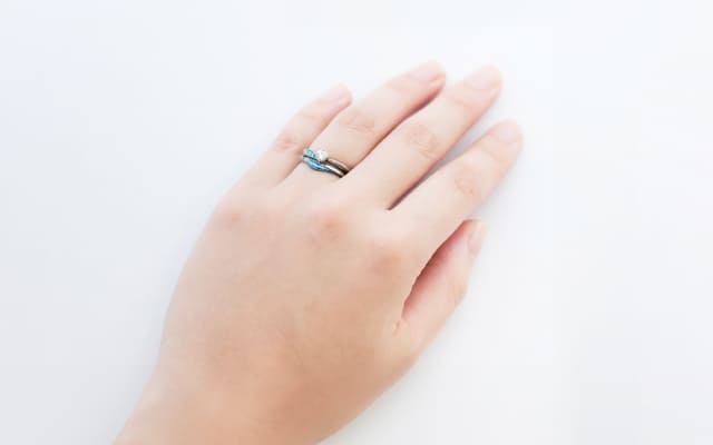 婚約指輪と結婚指輪のおすすめセットリング8選_結婚指輪_婚約指輪_ジルコニウム_23
